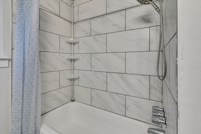 Building Photo - 1103 Galloway St