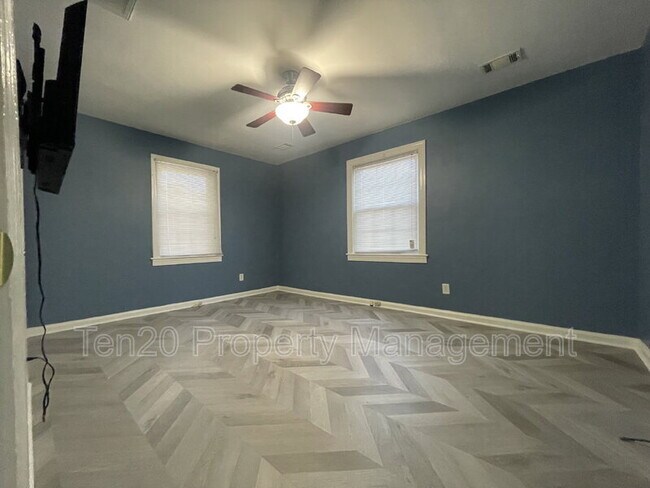 Building Photo - 4741 Armour Rd