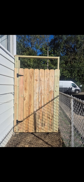 Building Photo - 10439 S Eggleston Ave