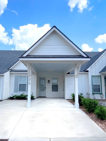 Building Photo - 310 Edsall Ln