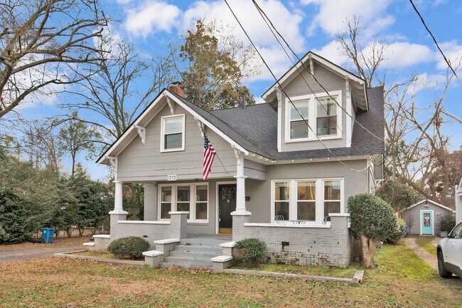 Building Photo - 1713 Fort Bragg Rd