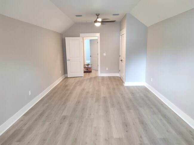 Building Photo - 4088 Biltmore Ave