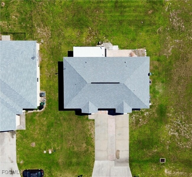 Building Photo - 4135 SW 7th Pl