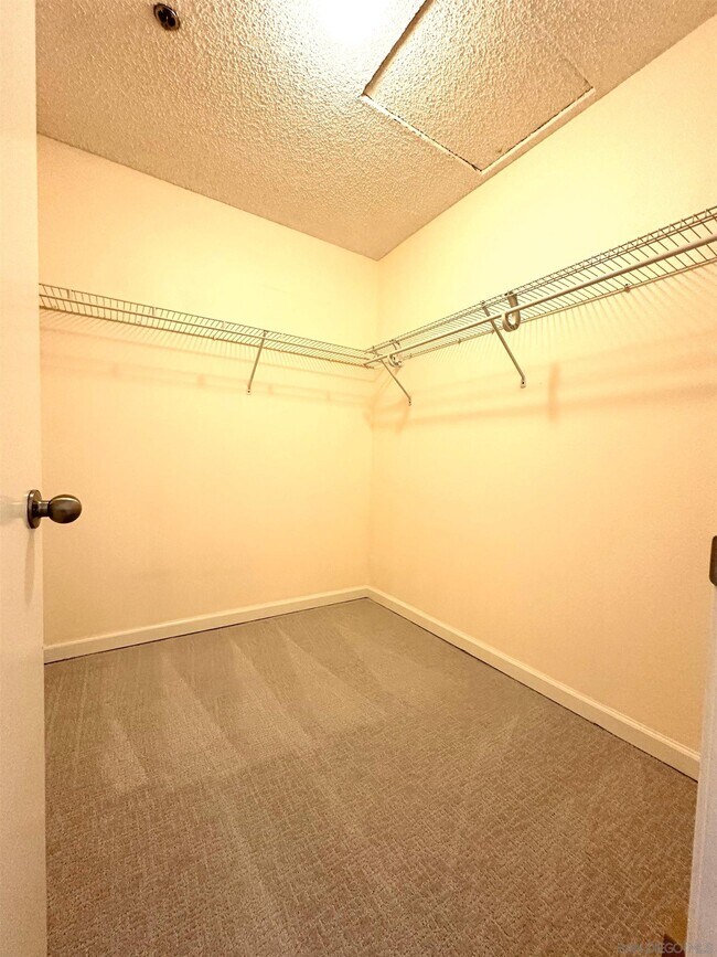 Building Photo - 17161 Alva Rd