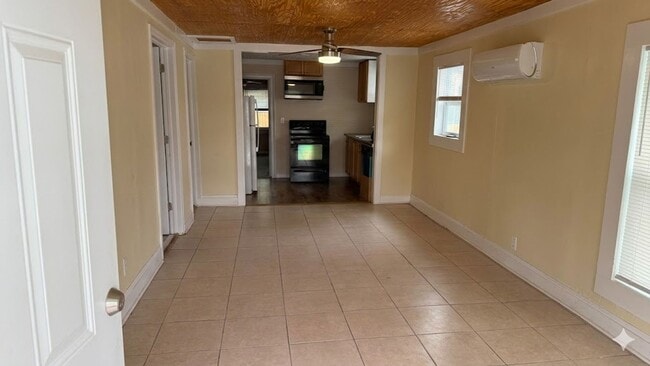 Building Photo - 2408 Gordon St