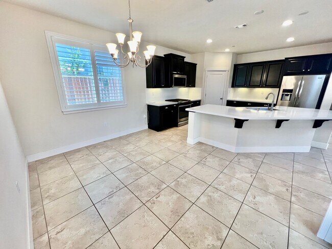 Building Photo - Application Pending! Lovely 4 bedroom 2.5 ...