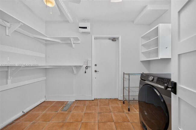 Building Photo - 12930 SW 81st Ave