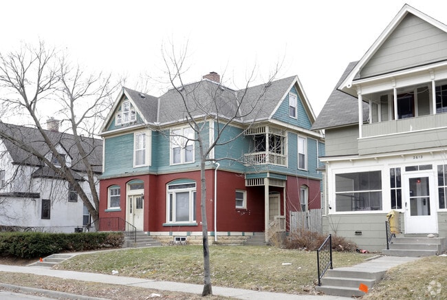 Building Photo - 2616 Dupont Ave S
