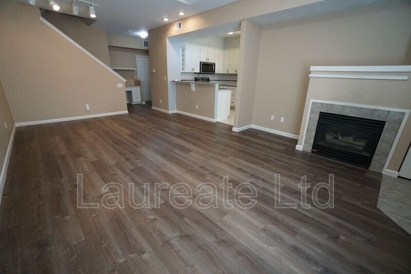 Building Photo - 6510 Silver Mesa Dr