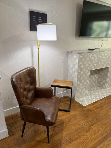 Building Photo - 3711 Nashville Ave