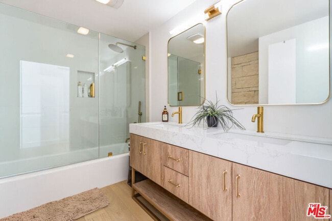 Building Photo - 1341 Charmel Pl