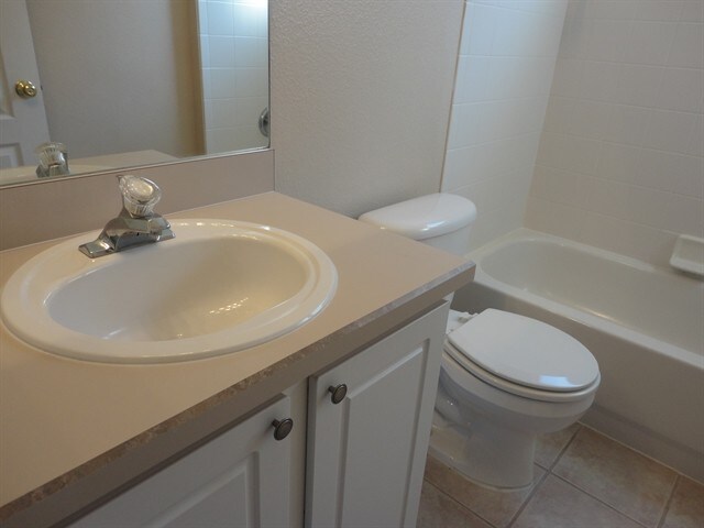 Building Photo - 14447 Pepperpine Dr