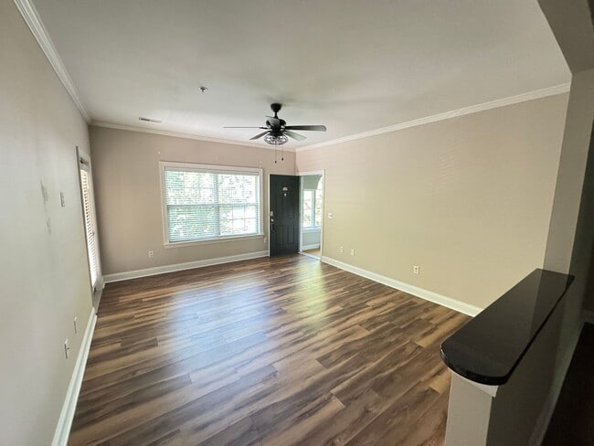 Building Photo - Beautiful 2 bed 2 bath Condo - In Great Lo...