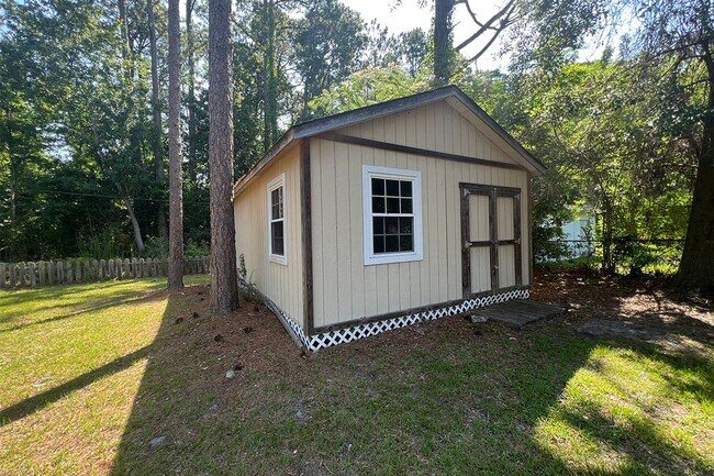 Building Photo - 4bd/2.5ba Brick Ranch Home in Kings Grant. NO STUDENTS/NO CATS