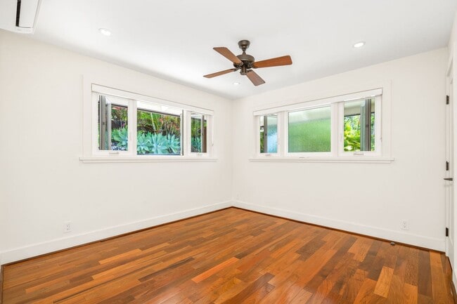 Building Photo - Beautiful Custom Built Home in Wailuku Heights, 2 Bed/3 Bath with Flex Room, Magnificent Ocean/Mo...