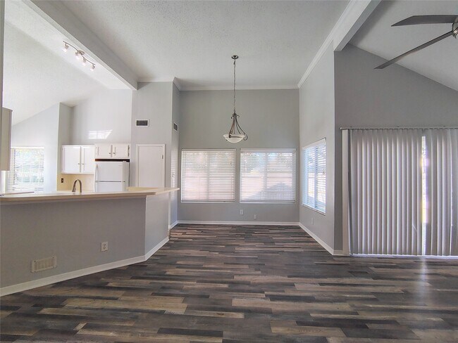 Building Photo - 4403 Waterfall Way