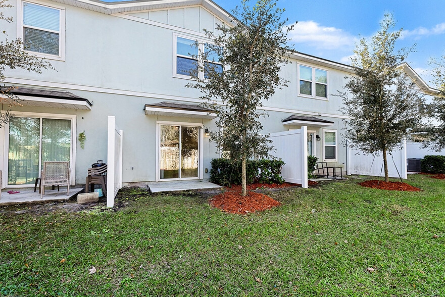 Building Photo - 9067 Gifford Dr