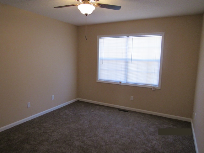 Building Photo - 50 Woodfield Pl