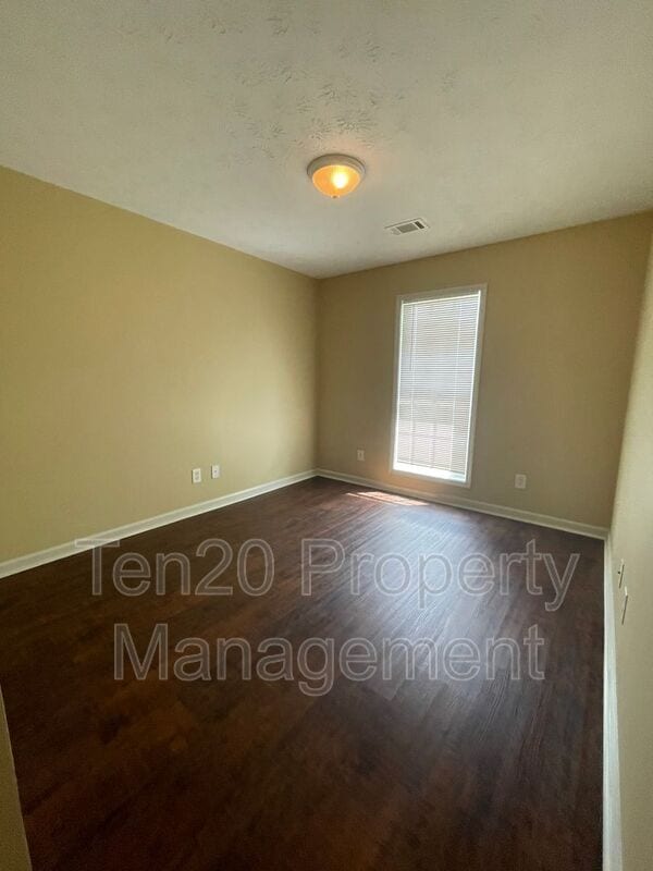 Building Photo - 6136 Crossbow Dr