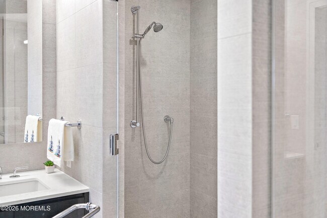 Building Photo - 15 Morris Ave