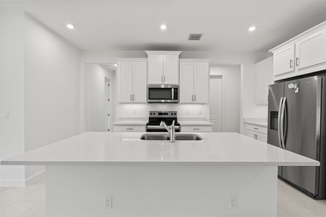 Building Photo - 7292 Lenora Ln