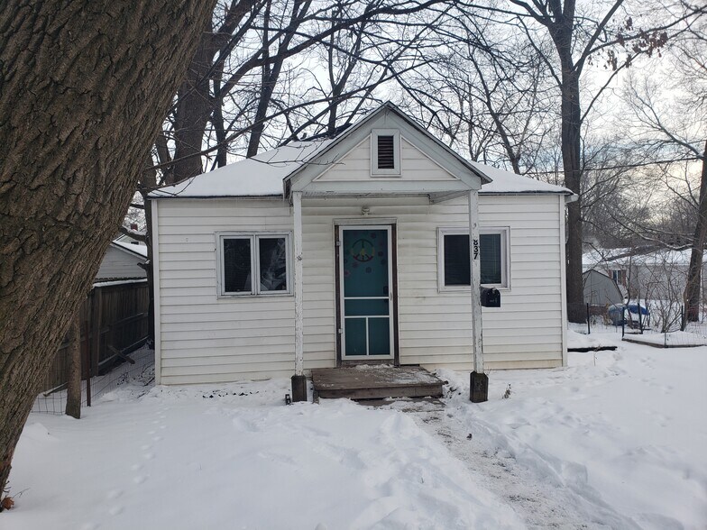 Primary Photo - 837 Tisdale Ave
