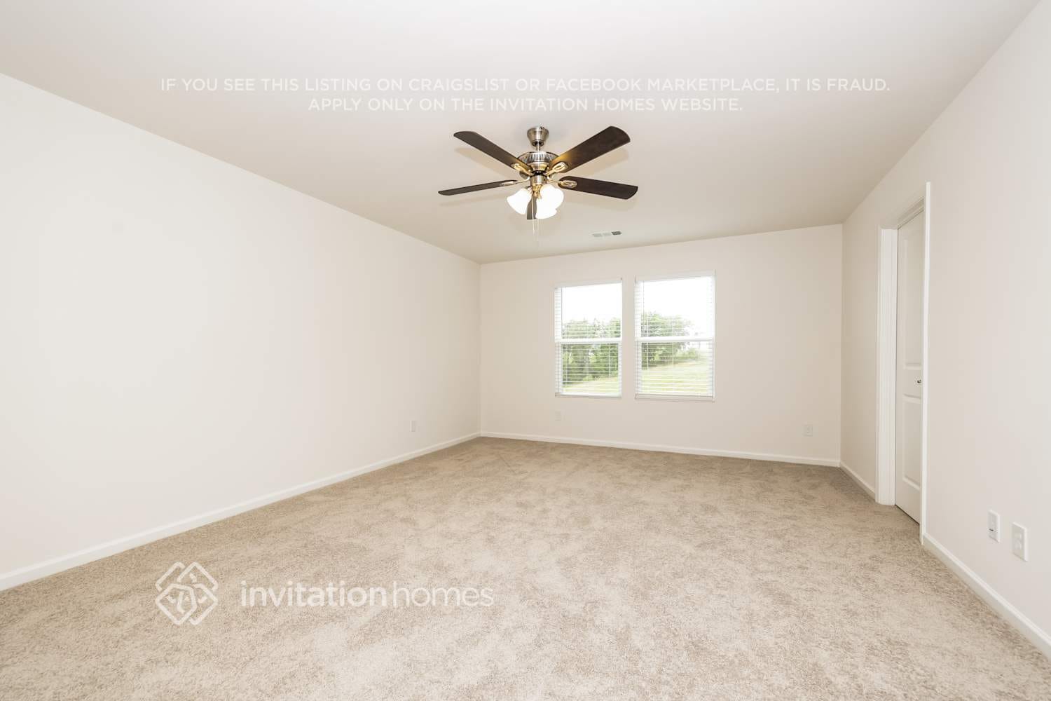 Building Photo - 430 Jet Strm Dr