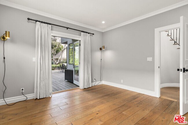 Building Photo - 100 N La Jolla Ave