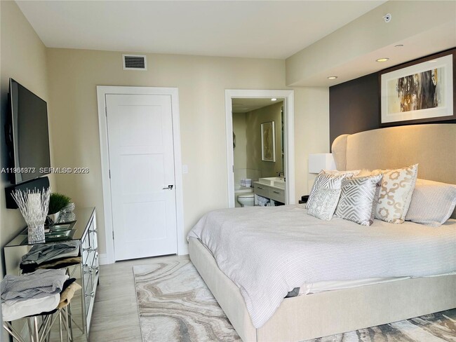 Building Photo - 45 SW 9th St