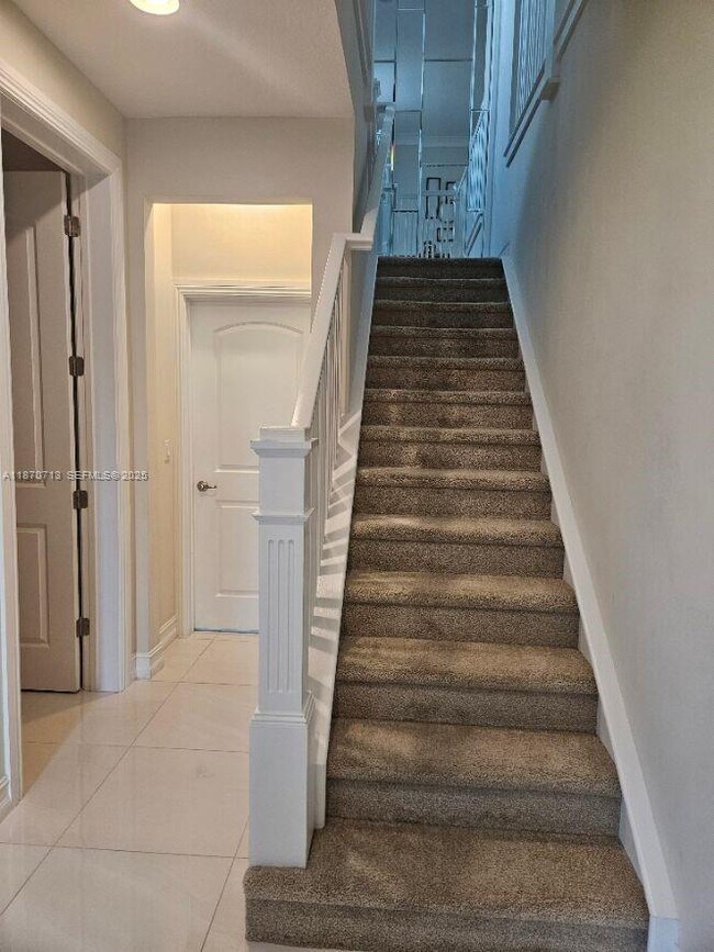 Building Photo - 10226 Akenside Dr