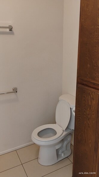 Master toilet/linen closet - 7619 Pismo Ave