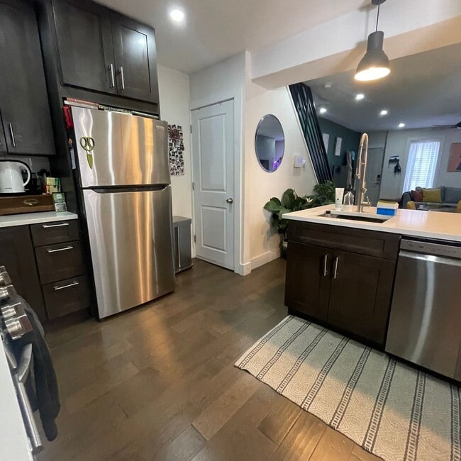 Building Photo - Unique&Updated Point Breeze Row home with ...