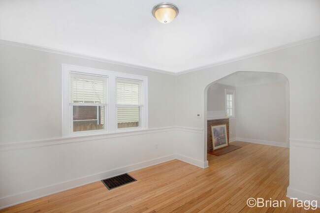 Building Photo - 77 Baylis St SW