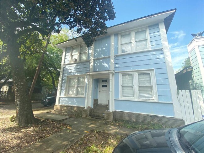 Primary Photo - 2010 Taft St