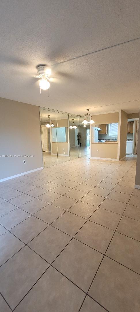 Building Photo - 6010 Shaker Wood Cir