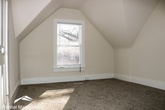 Building Photo - 901 Osage St