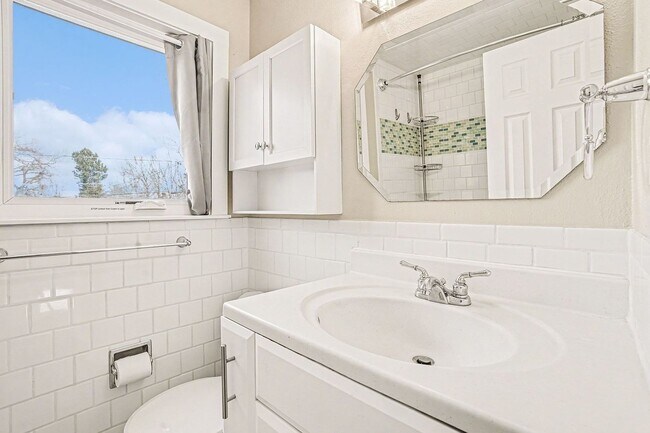 Building Photo - 4BR / 3.5BA Home in the Allendale Neighborhood of Arvada