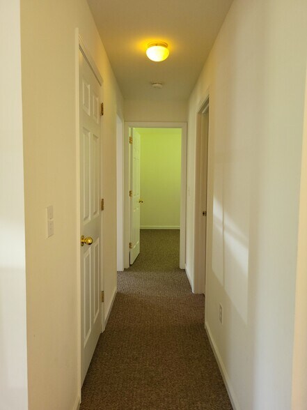 Building Photo - 451 Partridge Farm Rd