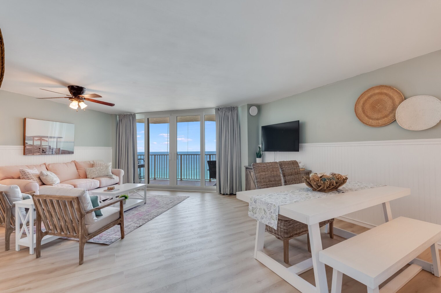 Building Photo - 7205 Thomas Dr