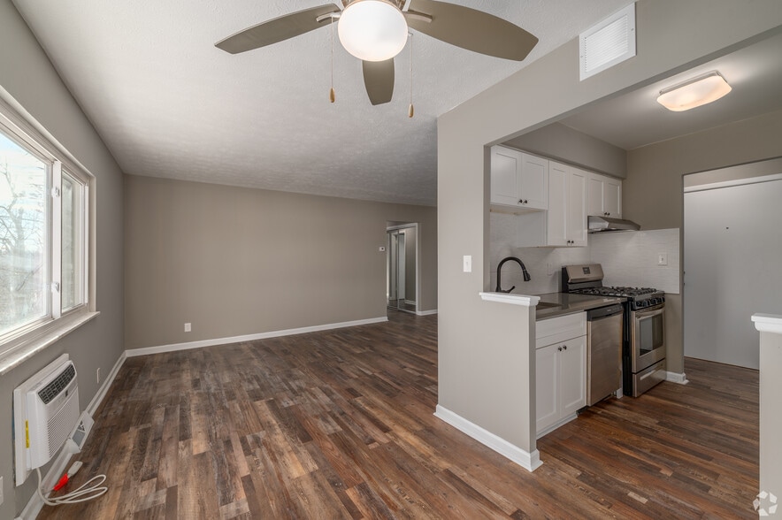 Building Photo - Terra Hilliard West