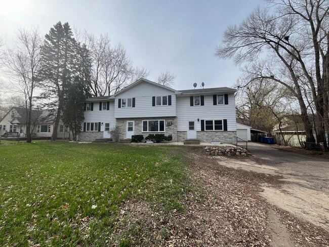 Building Photo - 430 Ironton St NE