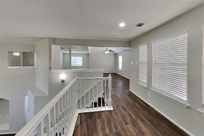 Building Photo - 6307 Briar Cross Ct