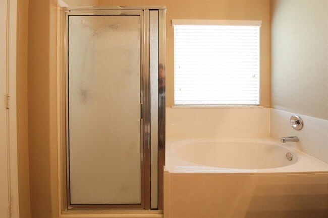 Building Photo - 1508 Colton Ln