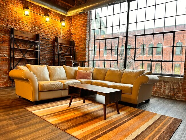 Main Living area - 570 S Front St