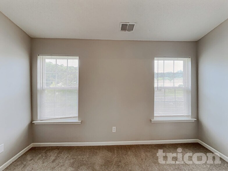 Building Photo - 4429 Devonhill Ln