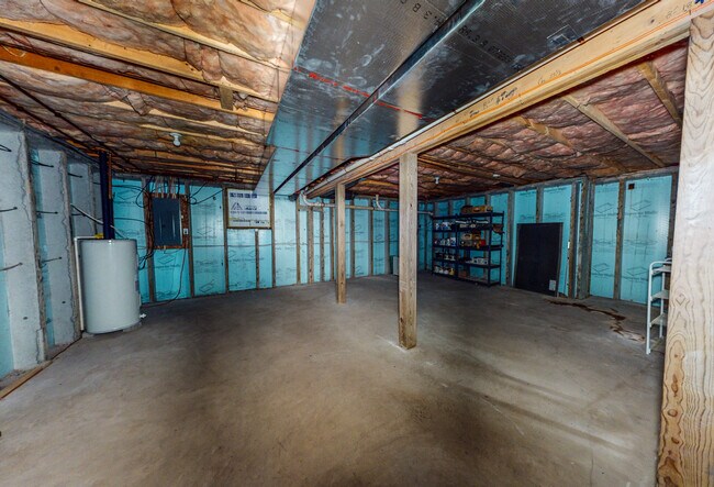Building Photo - 5000 Reservoir Rd