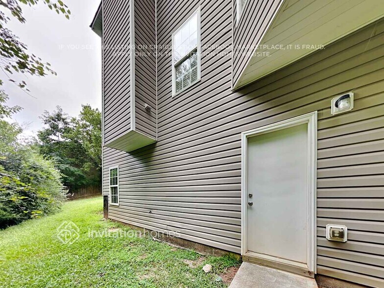 Building Photo - 609 Michael Cir