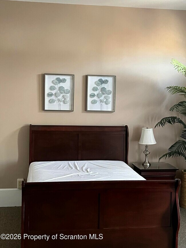 Building Photo - 18 E Tioga St