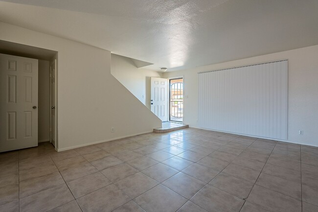 Building Photo - 5821 N 59th Dr