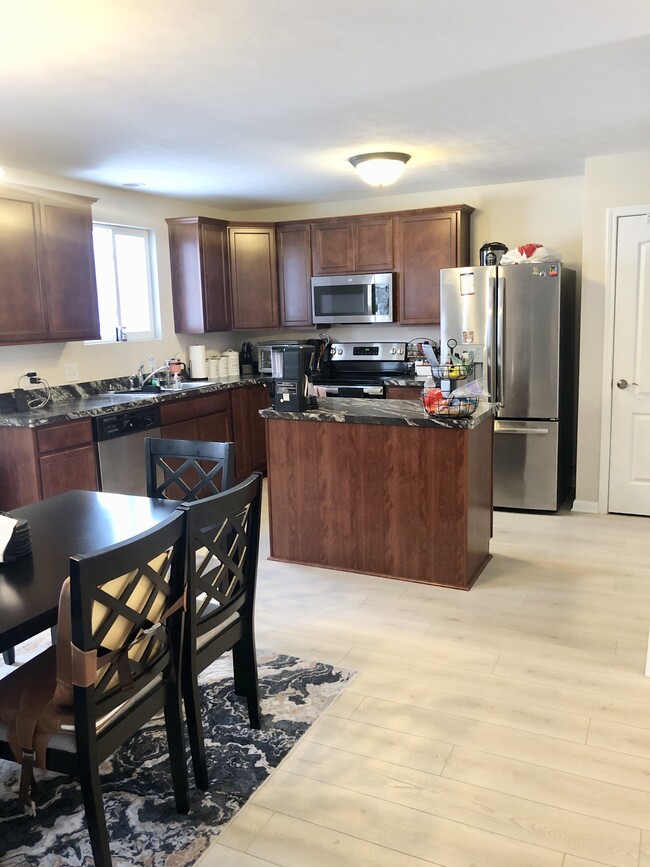 Building Photo - 7002 Drury Dr